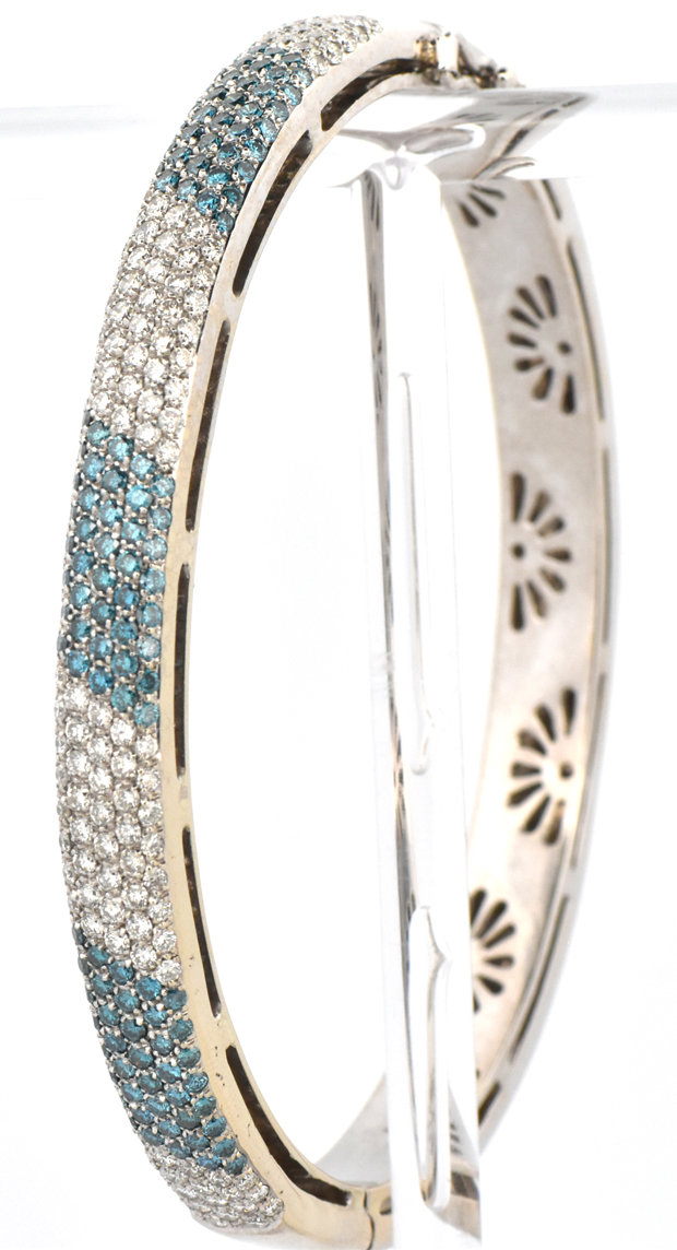18K White Gold Blue and White Diamond Bangle