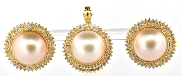 14K Yellow Gold Mabe Pearl Set 