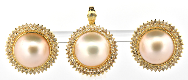 14K Yellow Gold Mabe Pearl Set 