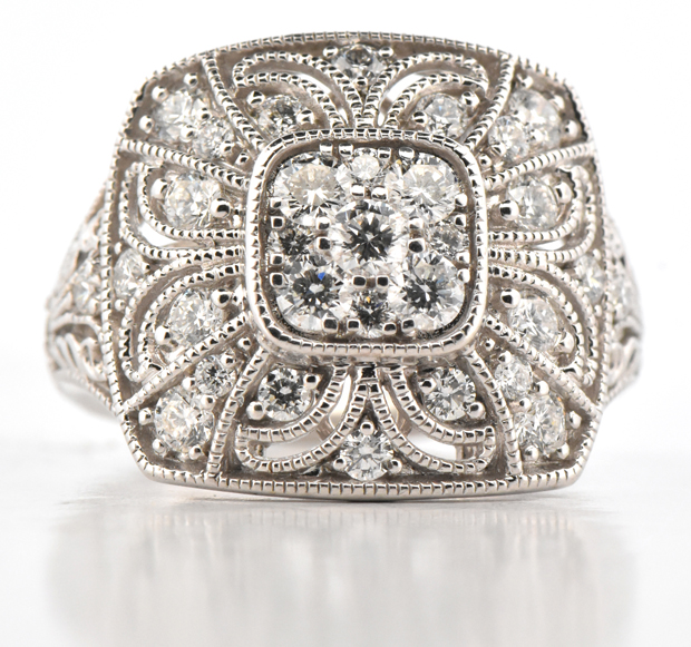 18K White Gold Diamond Ring