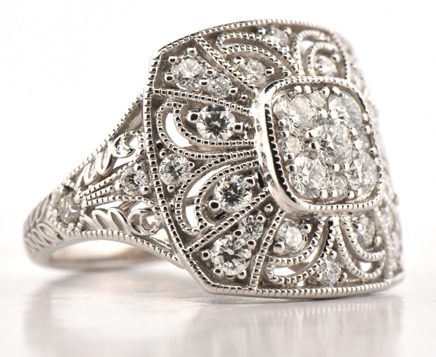 18K White Gold Diamond Ring
