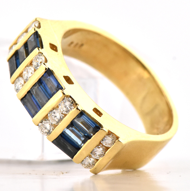 18K Yellow Gold Diamond and Sapphire Ring