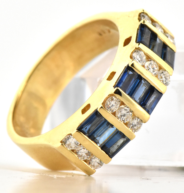 18K Yellow Gold Diamond and Sapphire Ring