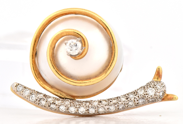 18K Yellow Gold Diamond and Mabe Pearl Snail Pin