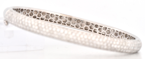 18K White Gold Diamond Bangle
