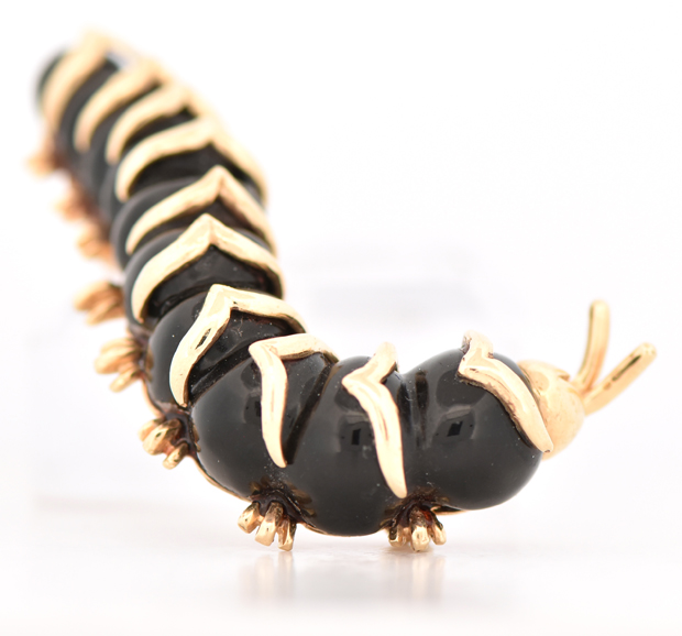 18K Yellow Gold Winc Caterpillar Pin