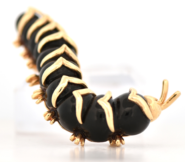 18K Yellow Gold Winc Caterpillar Pin