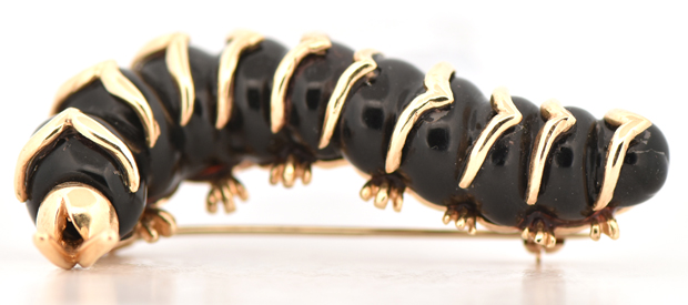 18K Yellow Gold Winc Caterpillar Pin