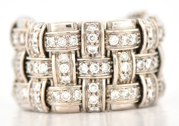 18K White Gold Roberto Coin Diamond Ring