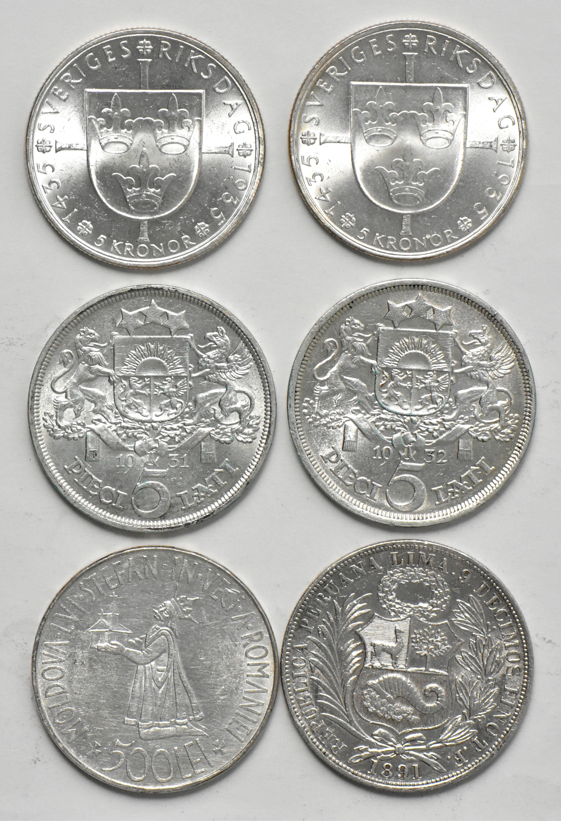 Multiple - Twenty-two 50 francs, plus 18 various silver coins