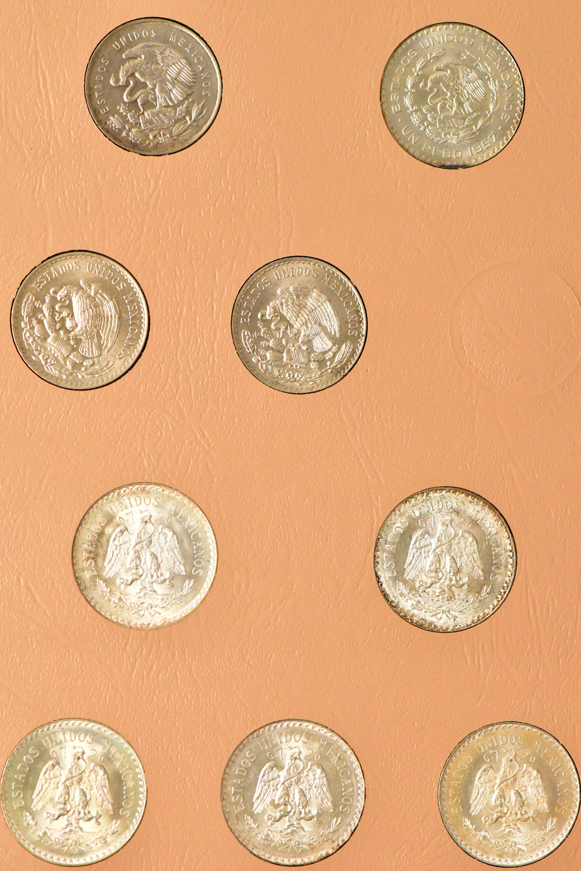 Mexico - Collection of 52 different 1 peso coins in a Dansco album