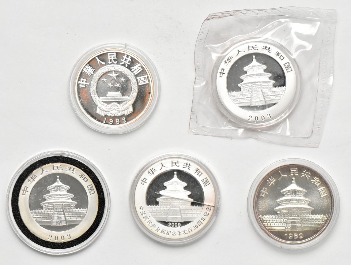China - Mixed group of sixteen 1oz silver Panda, plus a 1992 1oz silver commemorative