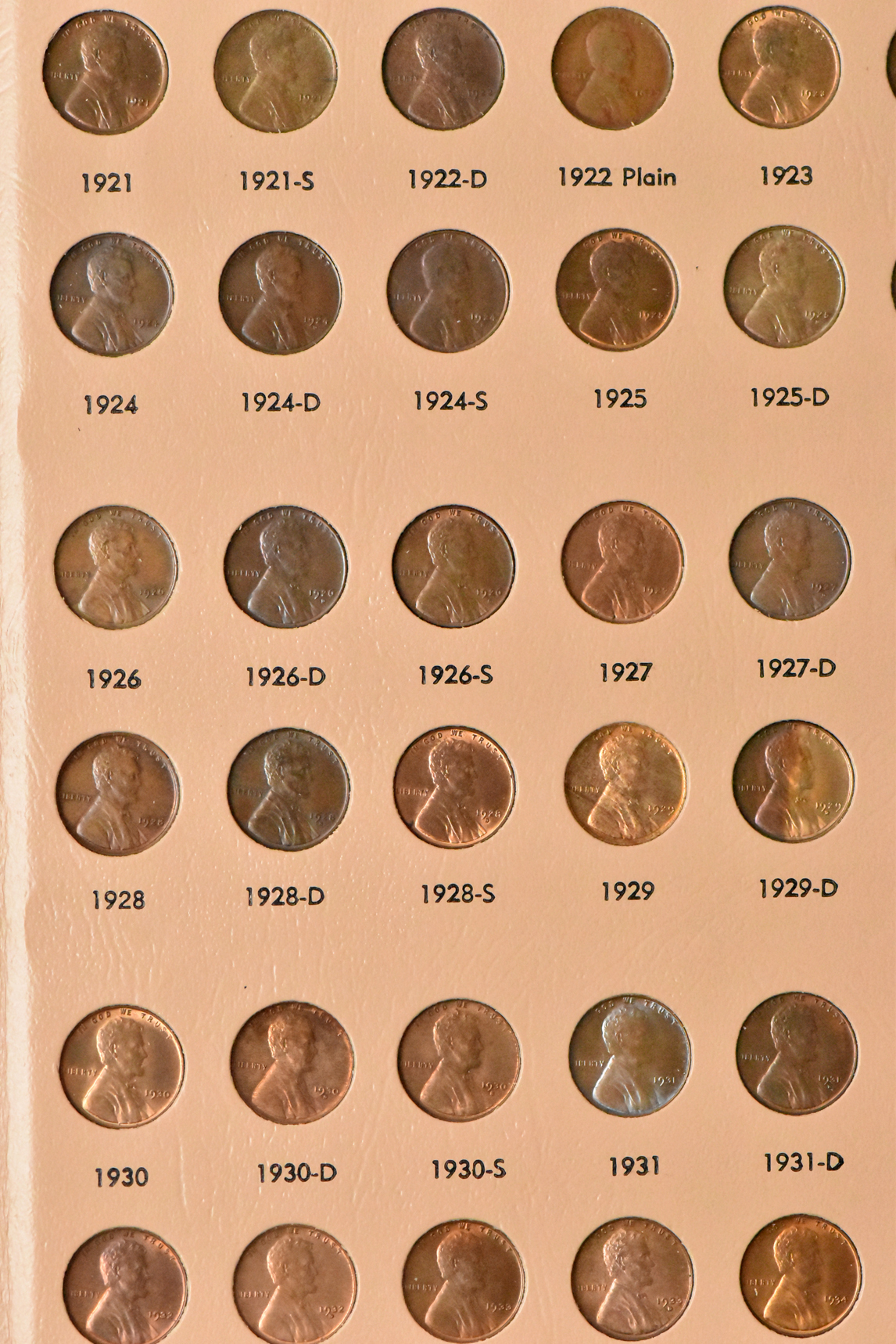 Collection of Lincoln cents, 1909 through 1958-D, an a Dansco album