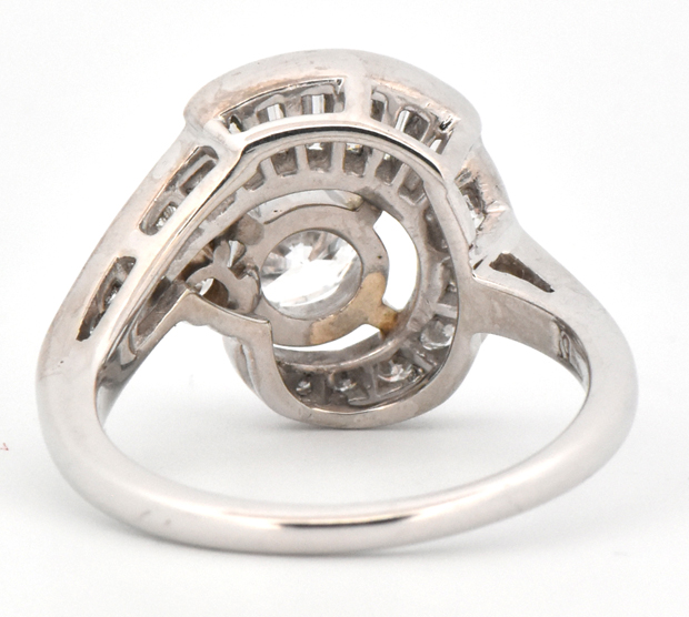 18K White Gold Diamond Ring