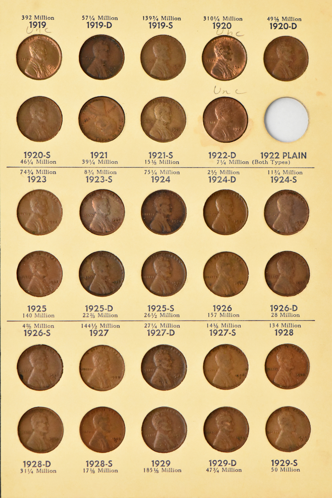 Collection of Lincoln cents, 1909-VDB through 1940-S (missing 1909-S VDB and 1922 Plain) in a Library of Coins Vol.2 album