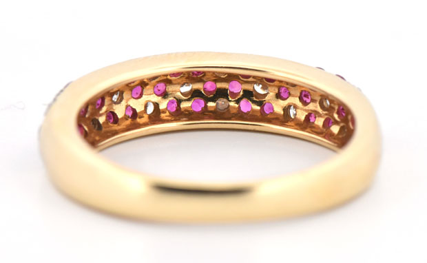 18K Yellow Gold LeVian Band