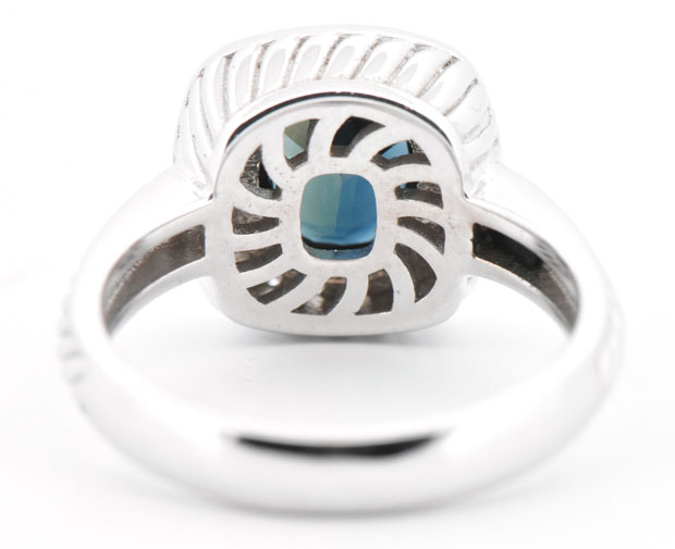 14K White Gold Sapphire Ring