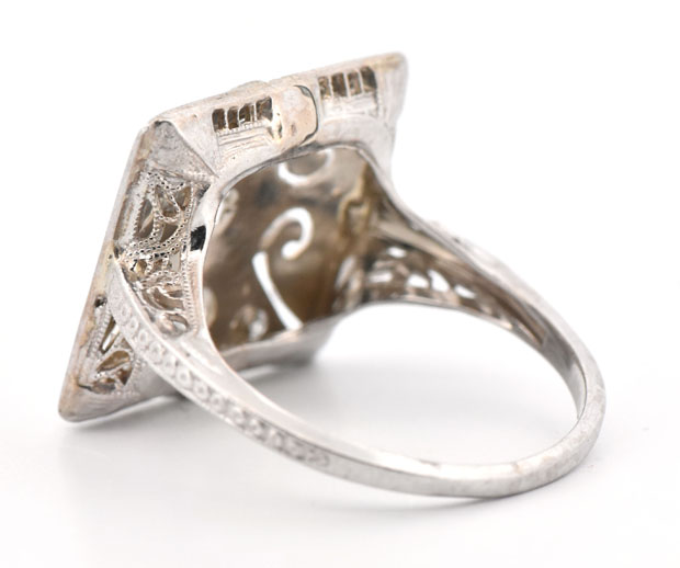 14K White Gold Diamond Ring 
