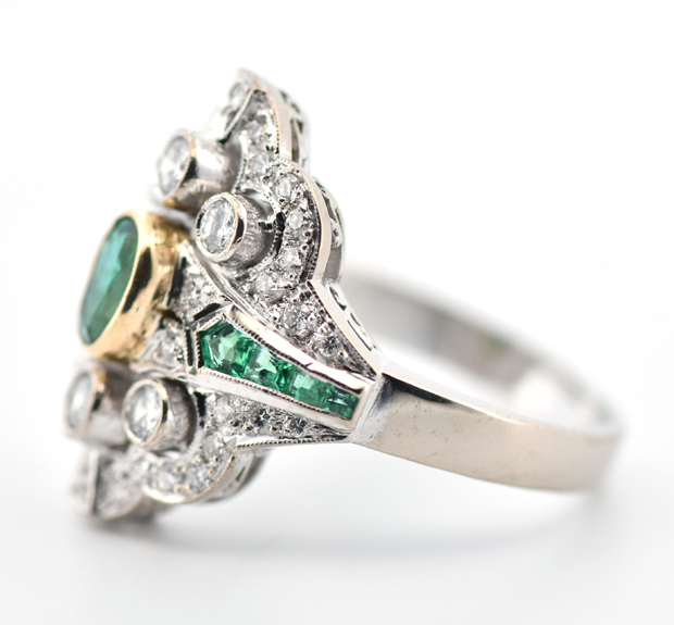 18K White Gold Diamond and Emerald Ring