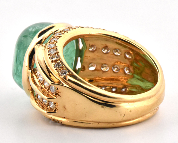 18K Yellow Gold Ring with an Emerald, GIA Report #2231797084