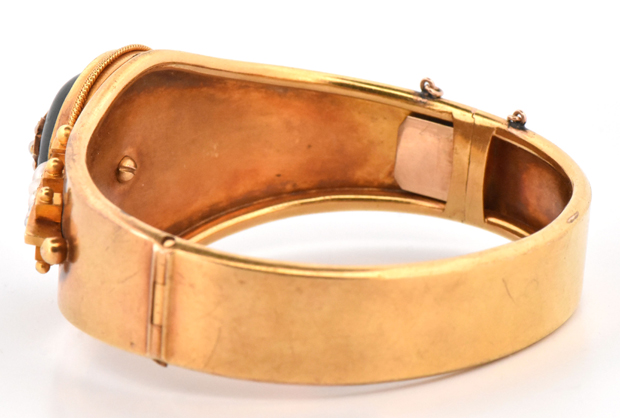 15K Gold Pearl Cuff Bracelet