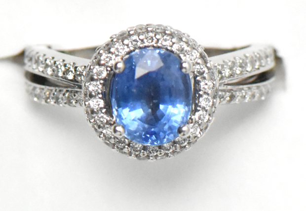 18K White Gold Ring with a Blue Sapphire, GIA #6233962011