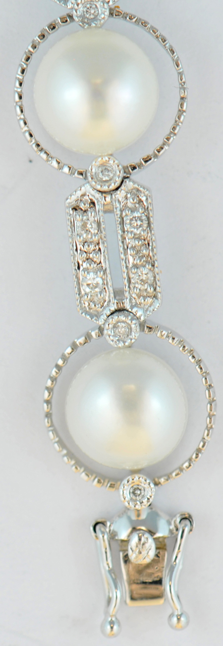 14K White Gold Diamond and Pearl Bracelet