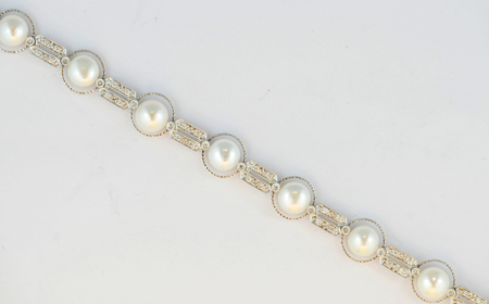 14K White Gold Diamond and Pearl Bracelet