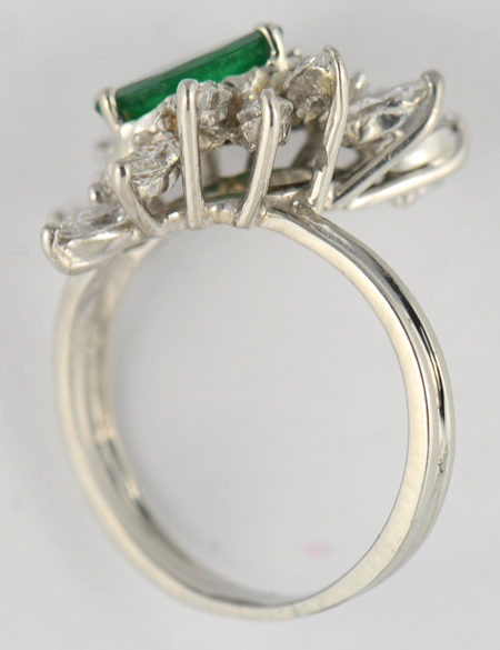 Diamond and Emerald Jewelry Set