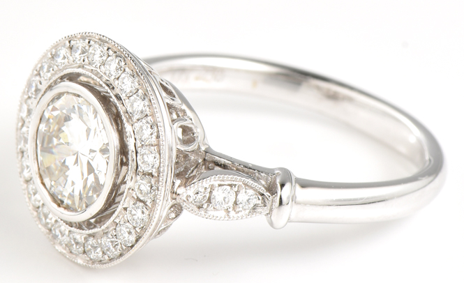18K White Gold Ladies Diamond Engagement Ring with a 1.17 Carat Round Center Diamond, VS2-SI1 Clarity, H-I Color and .32 Carats Total Weight in Round Side Diamonds, 3.7 dwt, Ring Size 6.5