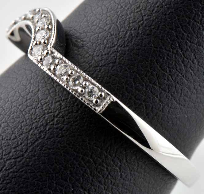 14K White Gold Ladies Wedding Band with Approximtely .13 Carat Total Weight, 2.3 dwt, Ring Size 7 "COE"