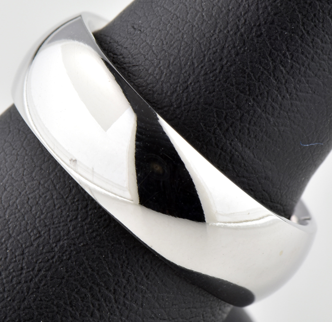 14K White Gold Man's 7mm Band, 7.0 dwt, Ring Size 9 "COE"