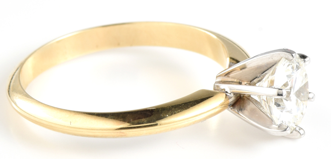 14K Yellow Gold Diamond Engagement Ring with a 1.02 Carat Round Cut Diamond, VS2 Clarity, I Color,  GIA #  2171484006, 1.7 dwt, Ring Size 5.75