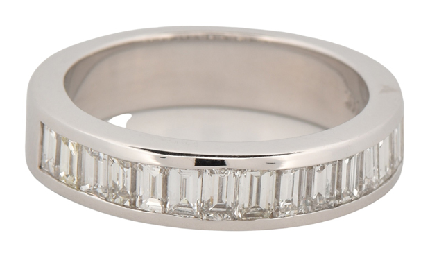 14K White Gold Diamond Band with 1.35 Carat Total Weight in Baguette Cut Diamonds, VS2-SI1 Clarity, H-I Color. Finger Size 6.25, 3.5 dwt.