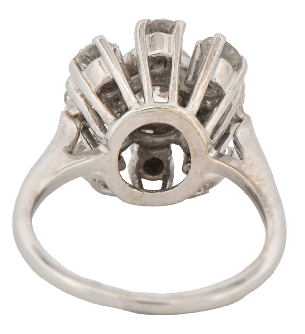 14K White Gold Estate Diamond Ring with Approximately .90 Carat Total Weight in Round Cut Diamonds, SI-I1 Clarity H-I Color. 2.1 dwt.
