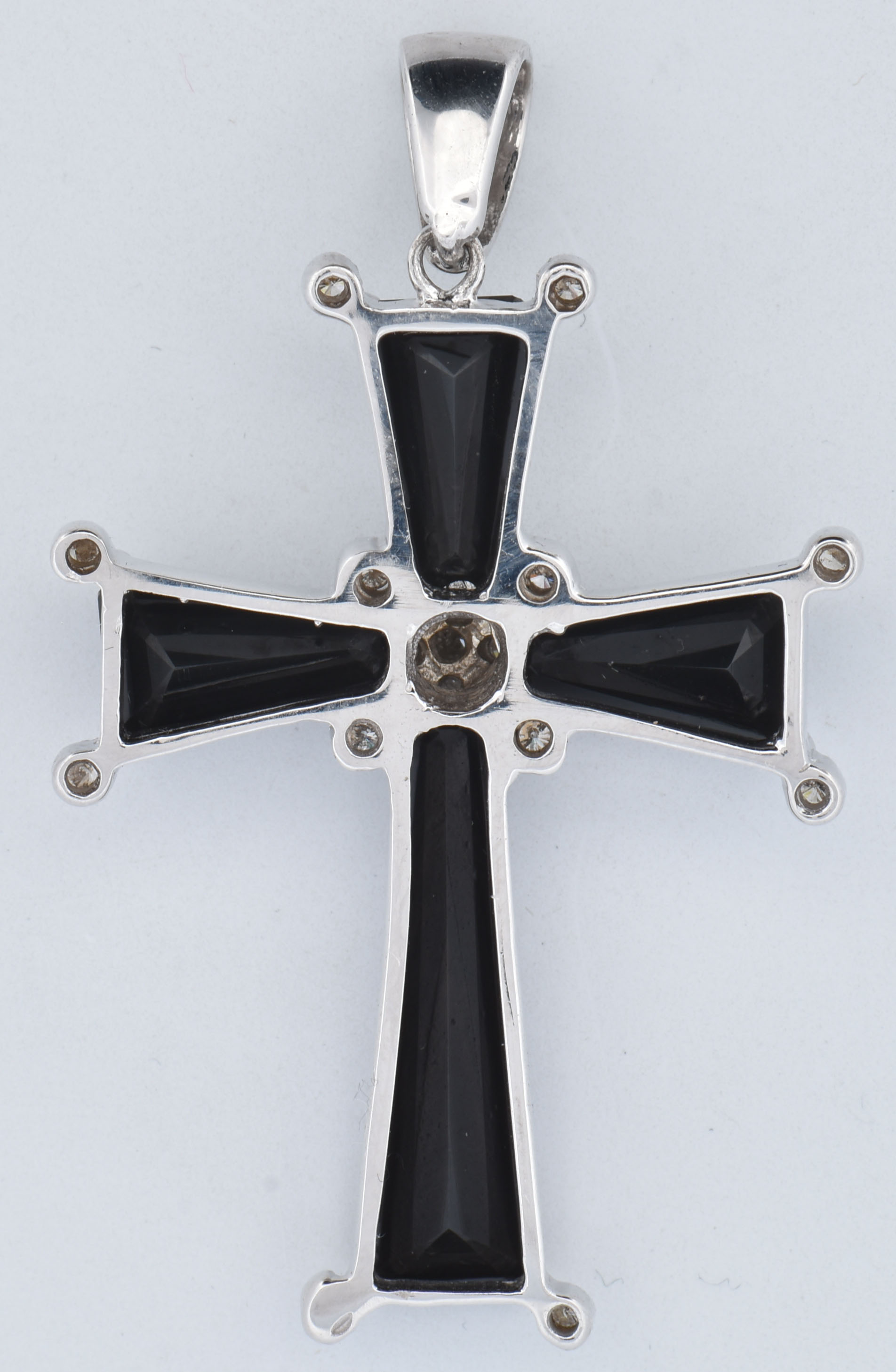14K White Gold Cross with Black Onyx and .15 Carat Total Weight in Round Brilliant Diamonds, SI Clarity, I Color