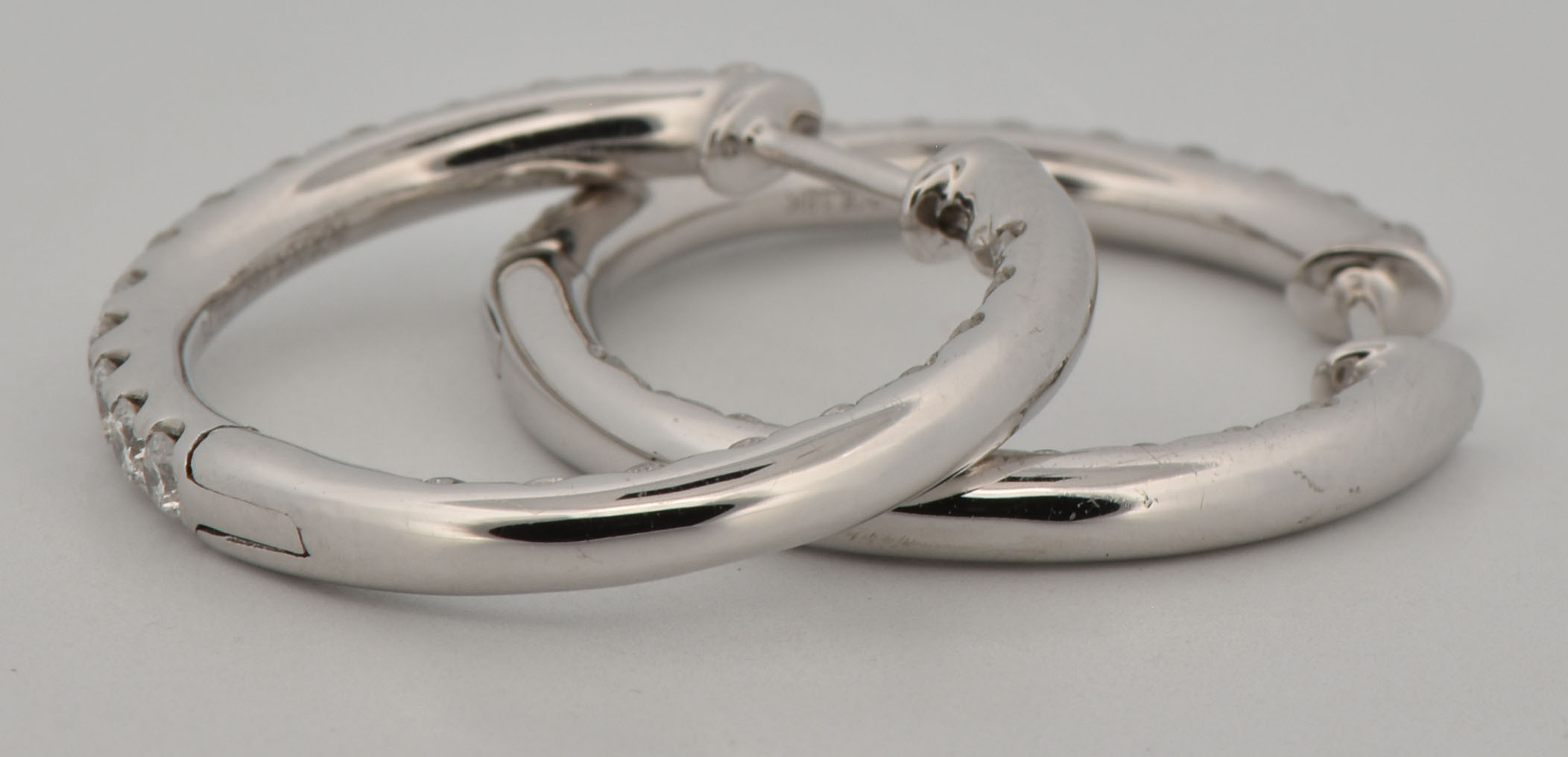 18K White Gold Diamond Hoop Earrings with 1.75 Carat Total Weight, SI1 Clarity, G Color