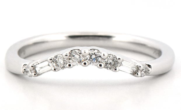 18K Rose Gold Band with .24 Carat Total Weight in Round Brilliant Cut Diamonds in Graduated Milgrain Bezels, Finger Size 6.5